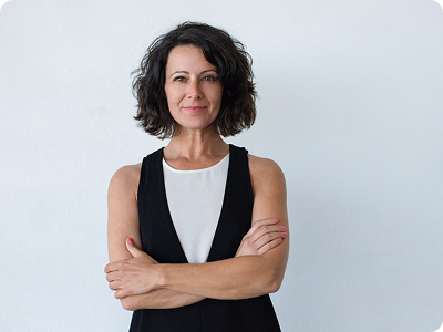 Esperta di trading di Risu Monepeh